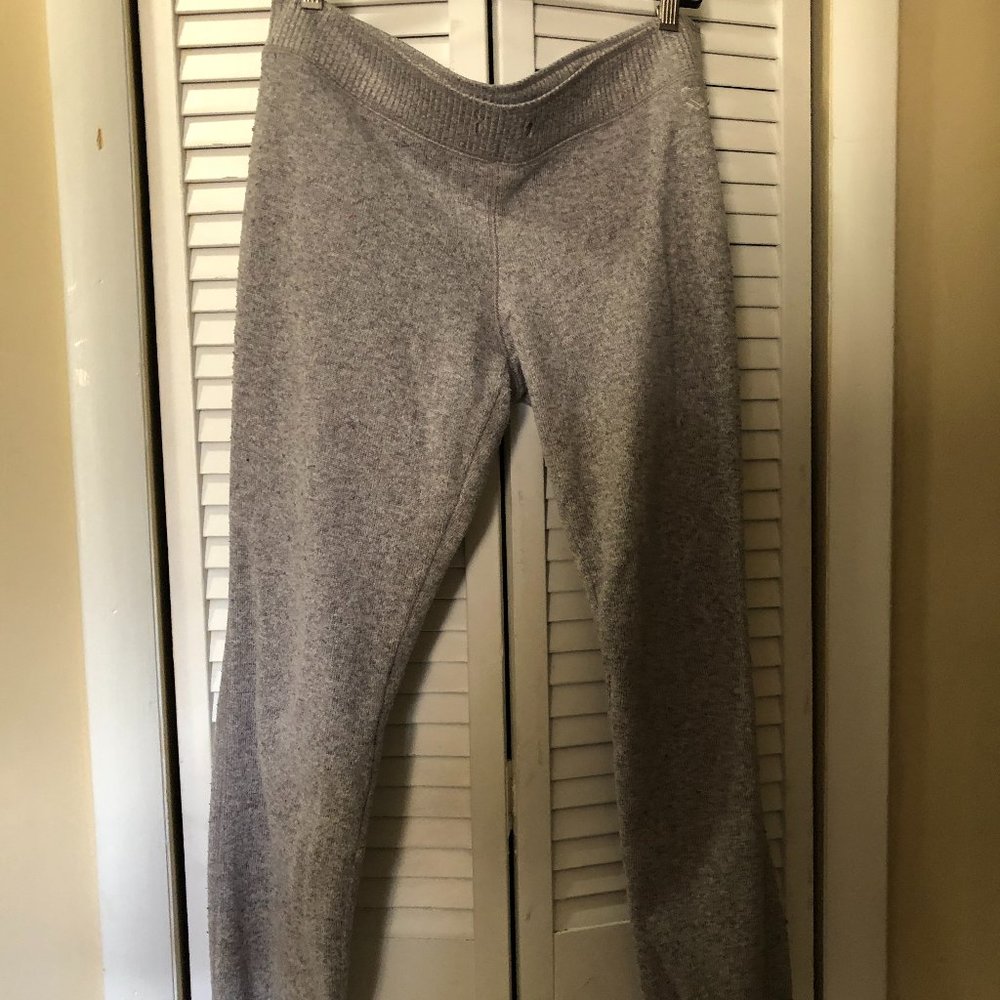 Women Gray Sweatpants L Live Love Dream Aeropostale